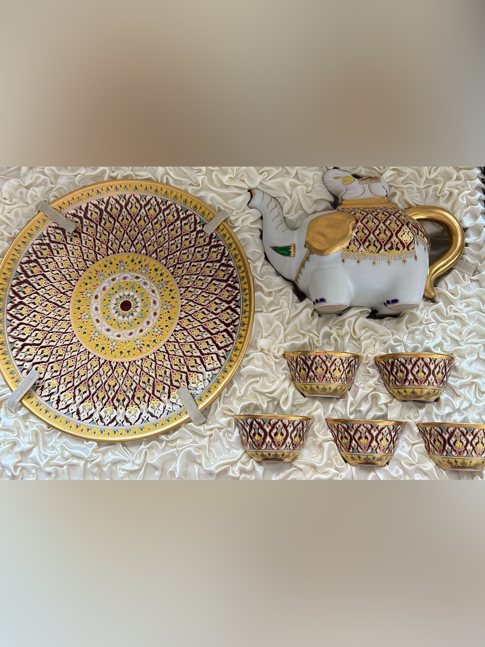 Exquisite Thai Benjarong Hand-Painted Elephant Tea Set